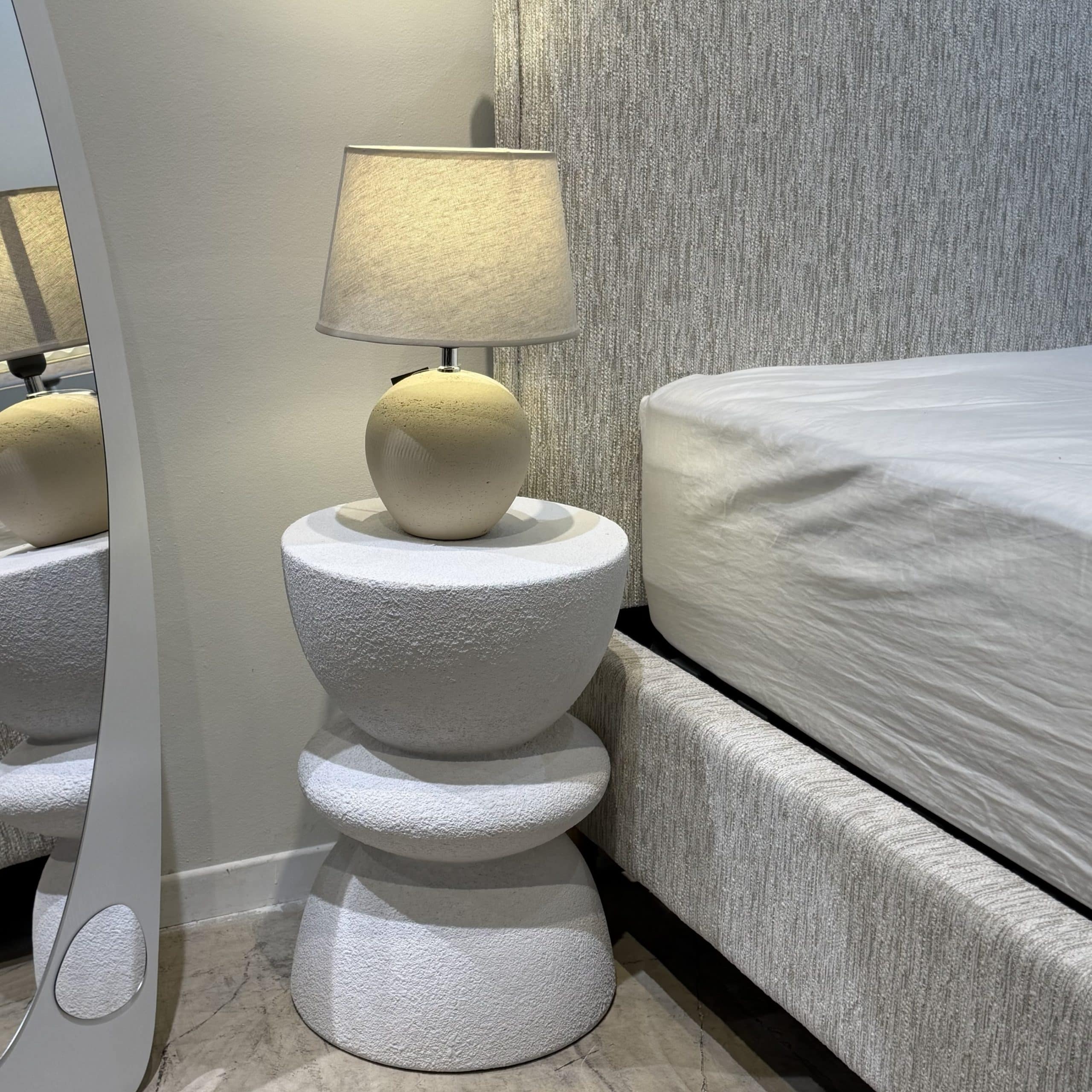 שולחן צד יוקרתי אמצע רחב אבן מחוספס 40/52 ס״מ דגם סופיה