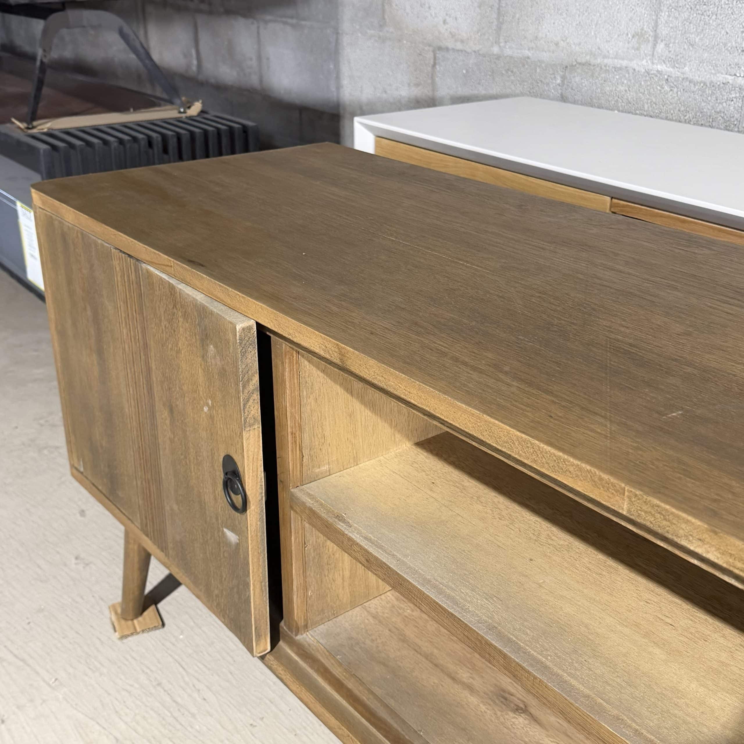 מזנון מעוצב מעץ דגם מיגל - חיסול עודפים פגמים קלים! מזנון מעוצב מעץ דגם מיגל - חיסול עודפים פגמים קלים!