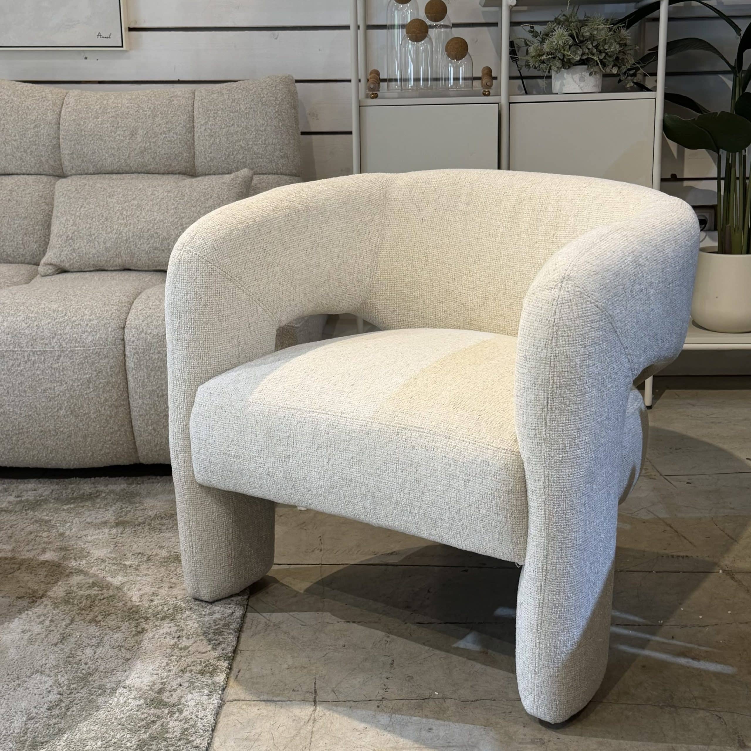 כורסא מעוצבת מורגן אריג שמנת דגם ראונדי