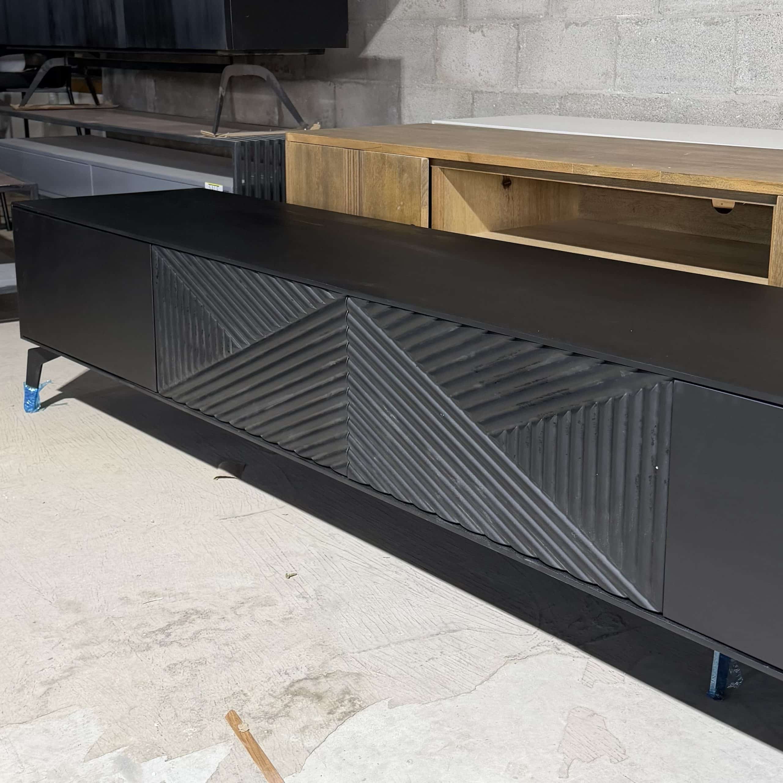 מזנון דגם עלית שחור חזיתות חיתוך היי-טק - חיסול עודפים!! מזנון דגם עלית שחור חזיתות חיתוך היי-טק - חיסול עודפים!!