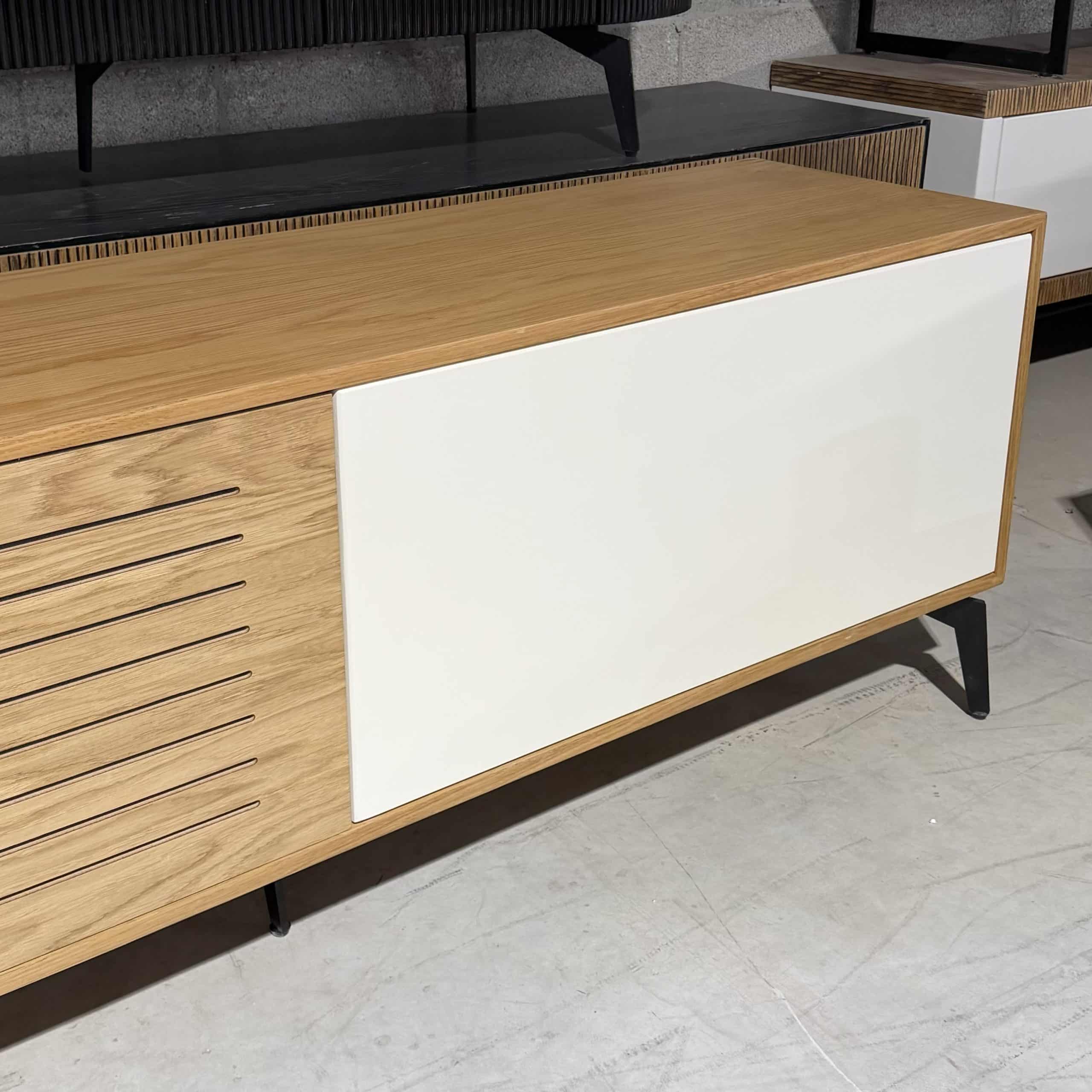 מזנון מסגרת אלון טבעי שילוב שמנת - חיסול עודפים! מזנון מסגרת אלון טבעי שילוב שמנת - חיסול עודפים!