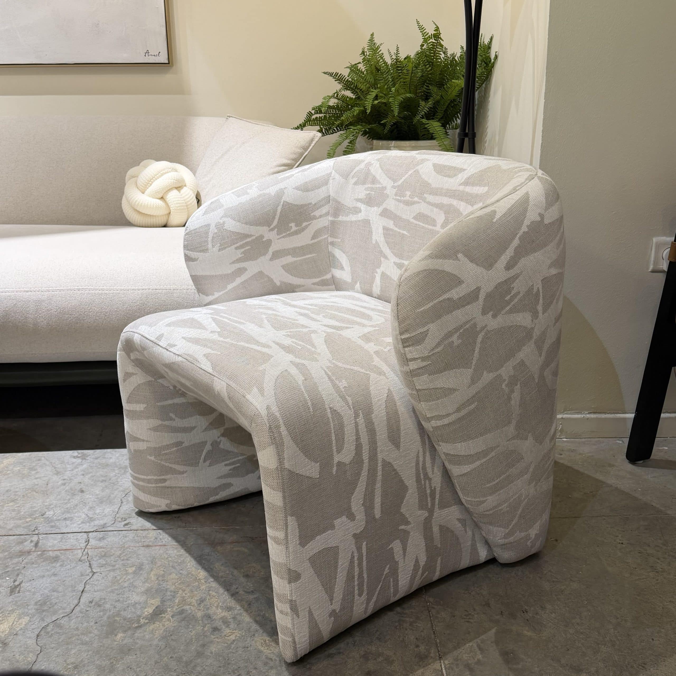 כורסא יוקרתית מיסטרל אבן שמנת דגם כאסו ייבוא קאדו הום- קולקציה חדשה! כורסא יוקרתית מיסטרל אבן שמנת דגם כאסו ייבוא קאדו הום- קולקציה חדשה!