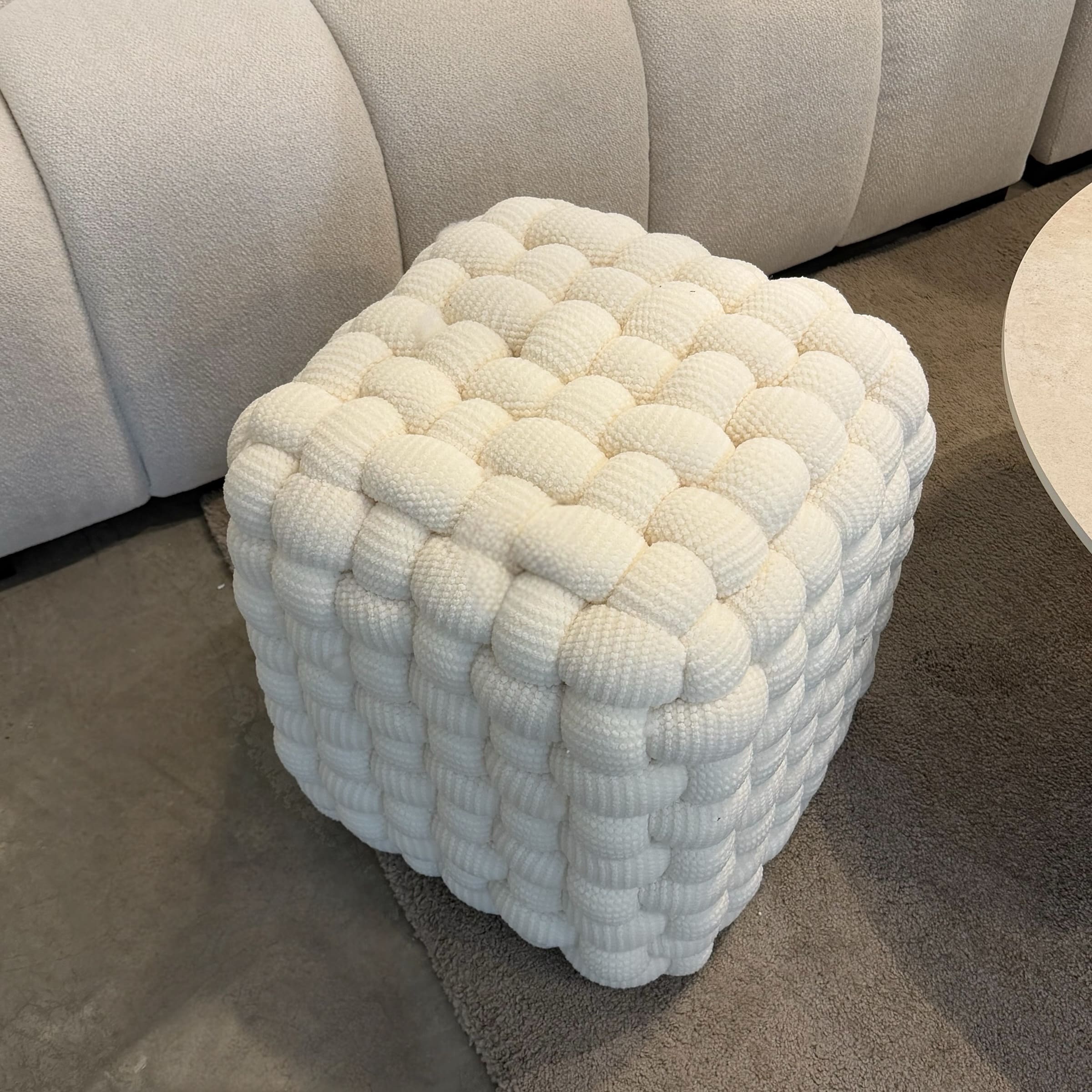 הדום מעוצב מרובע קלוע שתי וערב שמנת דגם סופיה