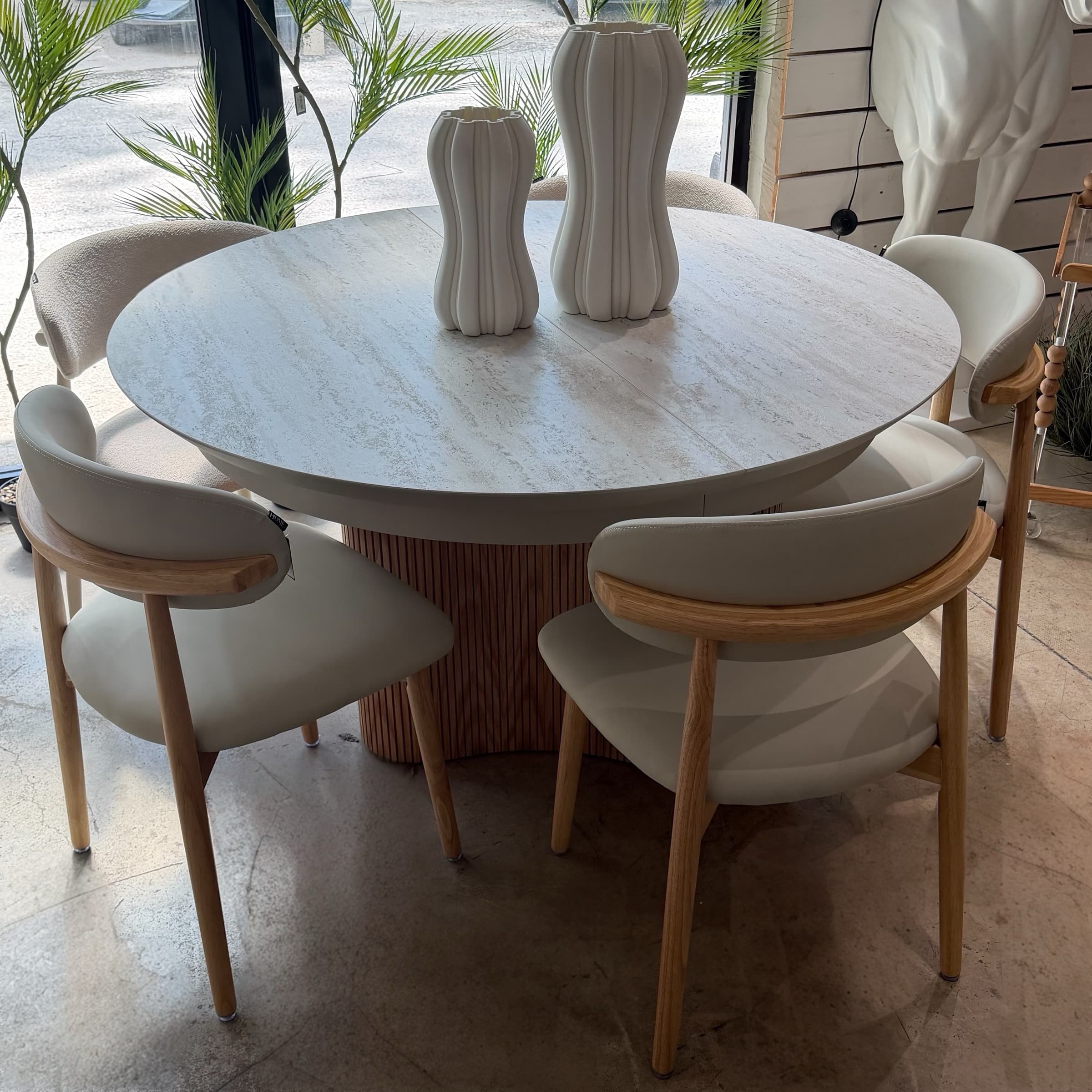 שולחן אוכל עגול יוקרתי דגם ספארק | בעיצוב אישי שולחן אוכל עגול יוקרתי דגם ספארק | בעיצוב אישי