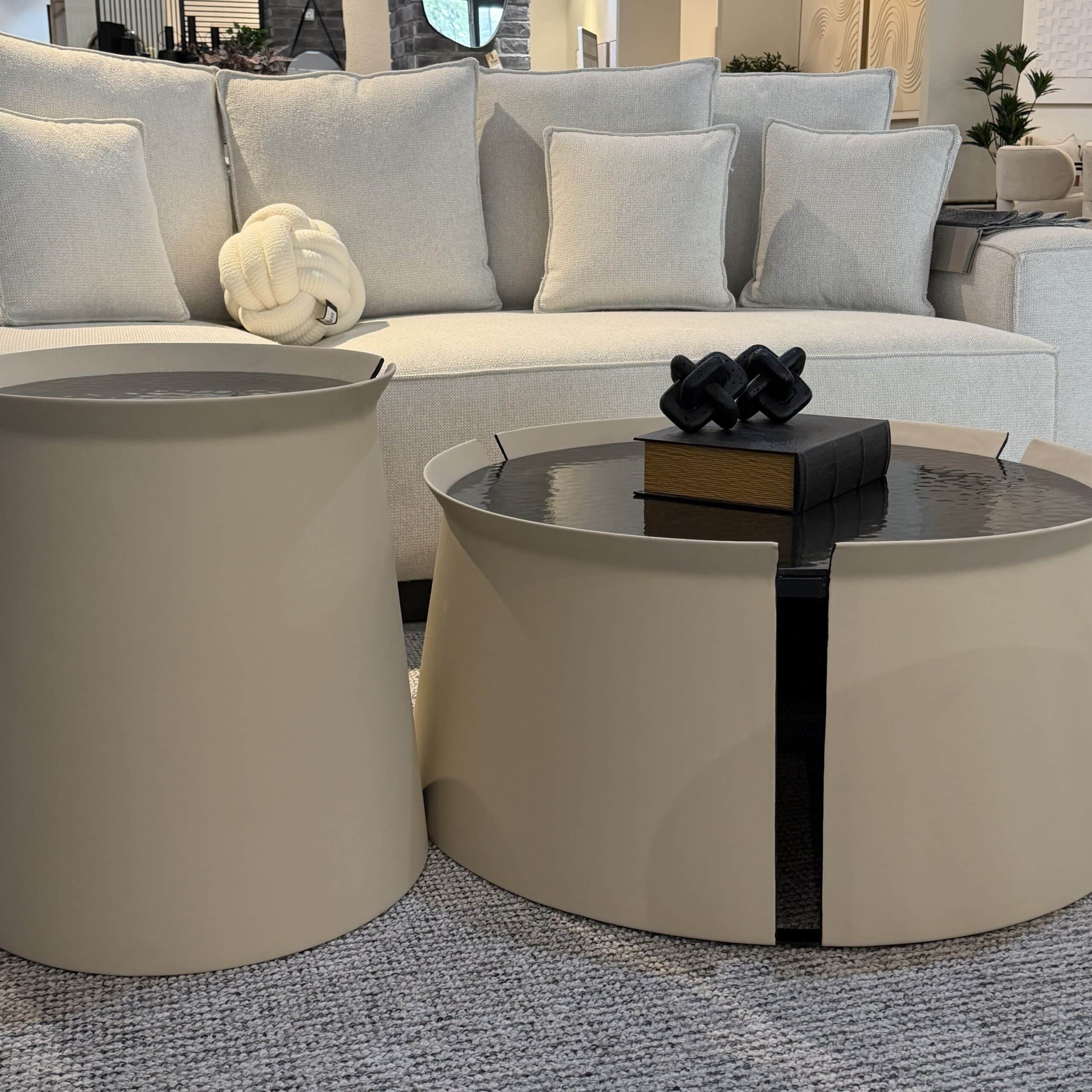 סט שולחנות סלון סהרה דמוי עור בז טופ זכוכית דגם סופיטל