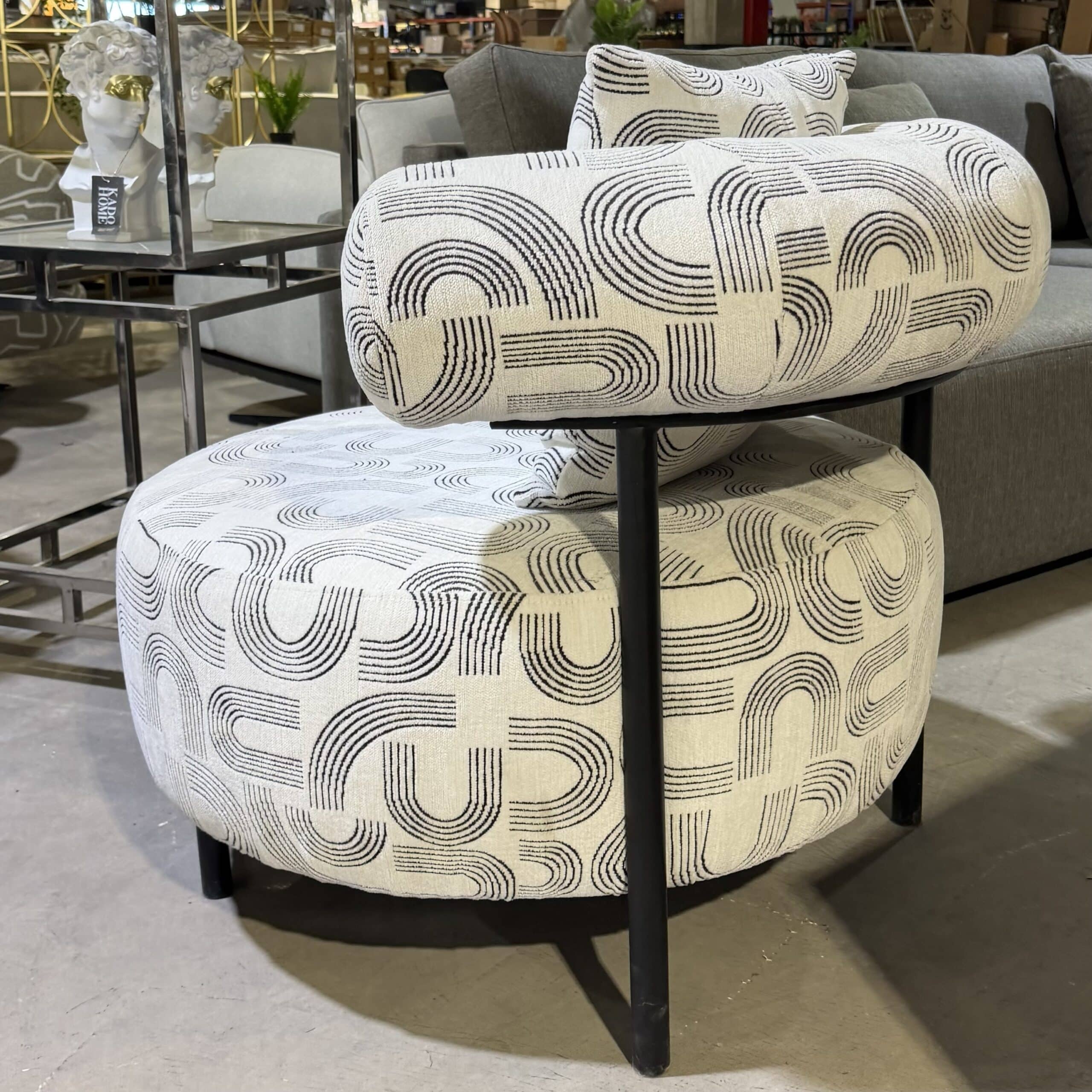 כורסא מעוצבת דגם בון בד לבן שחור - חיסול עודפים!