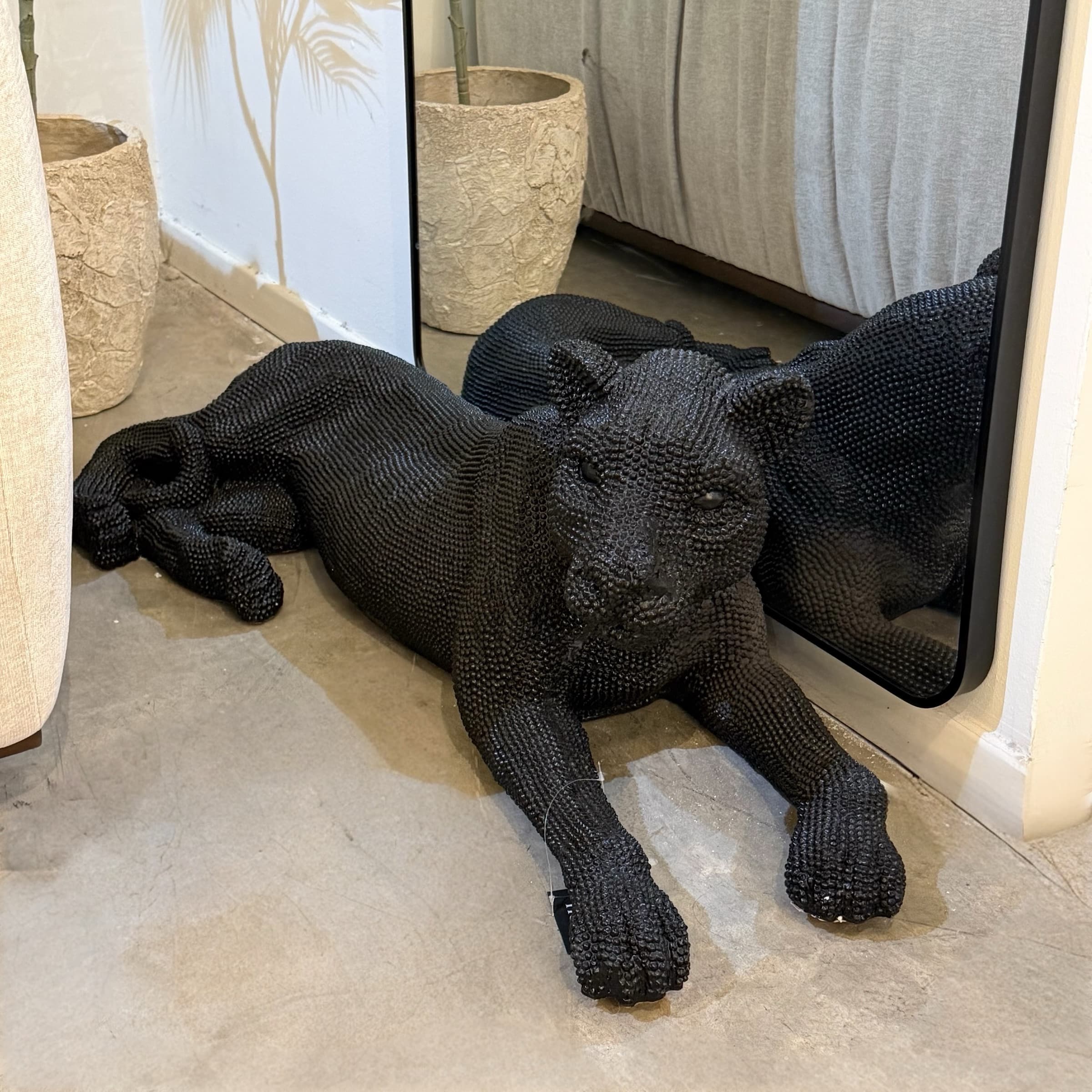 פסל יוקרתי נמר פנינים שחור דגם סופיה