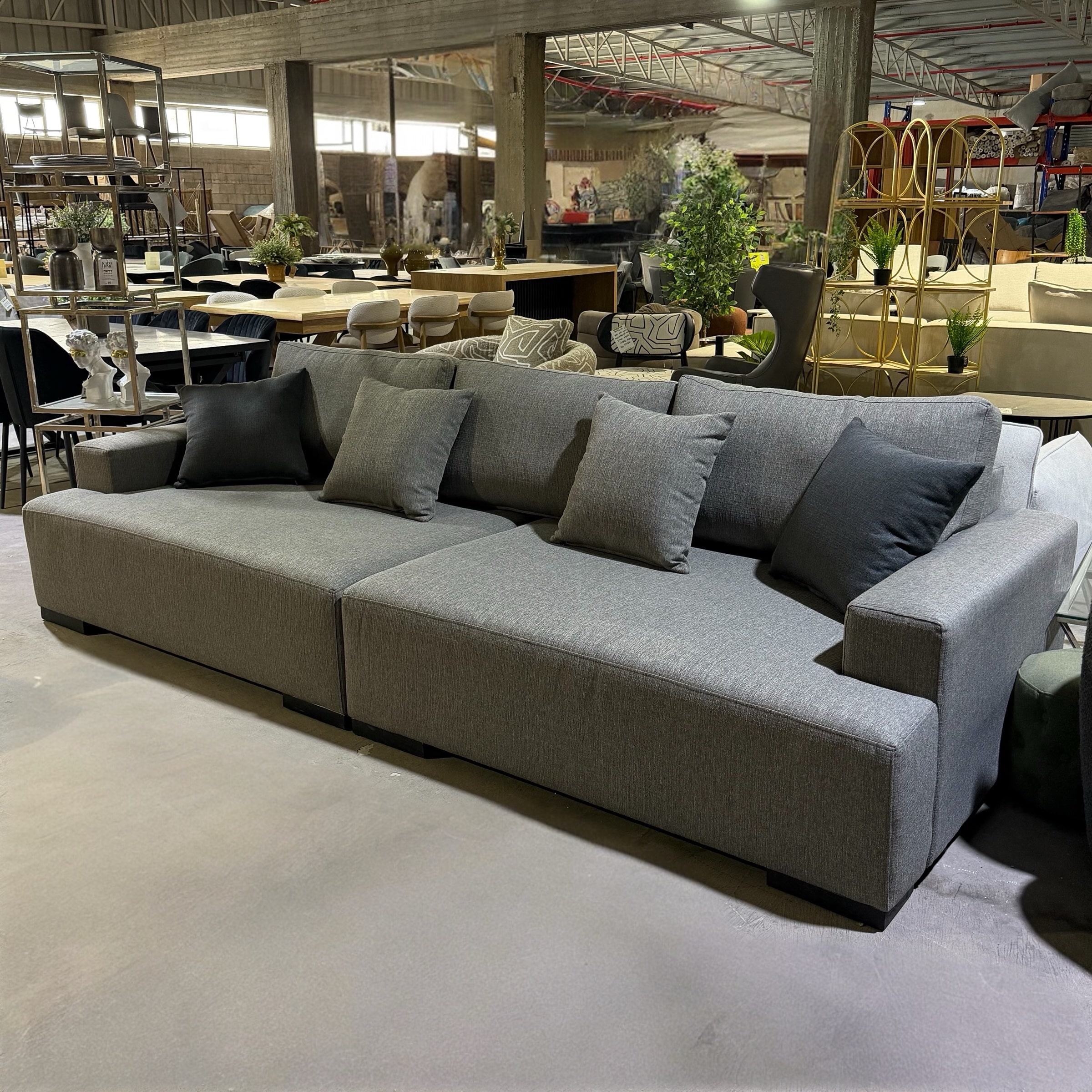 ספה מעוצבת דגם 104 בד גוון ירוק זית - חיסול עודפים!