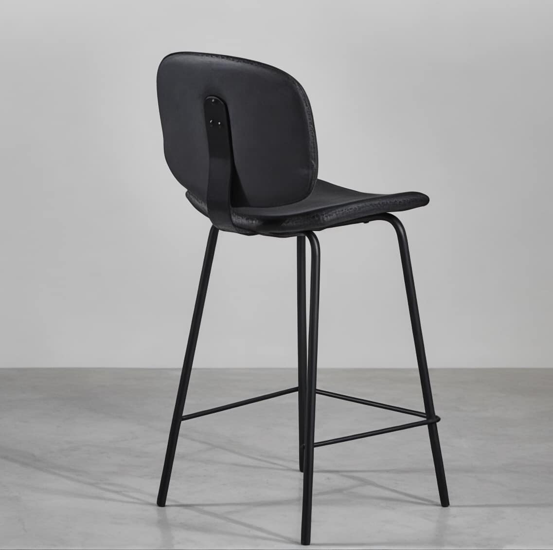 כיסא בר יוקרתי דמוי עור שחור דגם נירו - חיסול מלאי!!